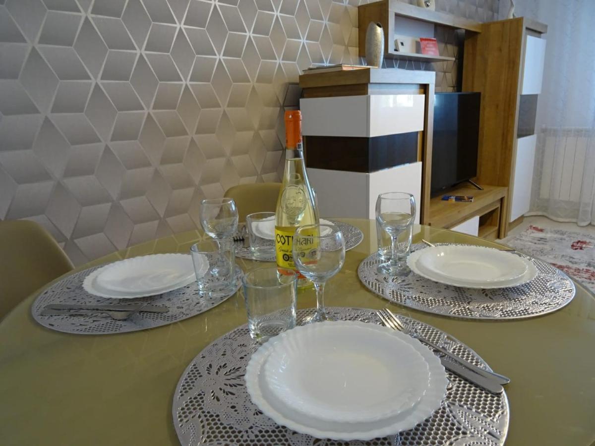 Carla'S Apart Palas-Hala Centrala 1 Bedroom, Airport Shuttle Jassy Zewnętrze zdjęcie