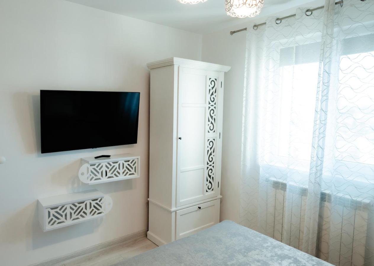 Carla'S Apart Palas-Hala Centrala 1 Bedroom, Airport Shuttle Jassy Zewnętrze zdjęcie