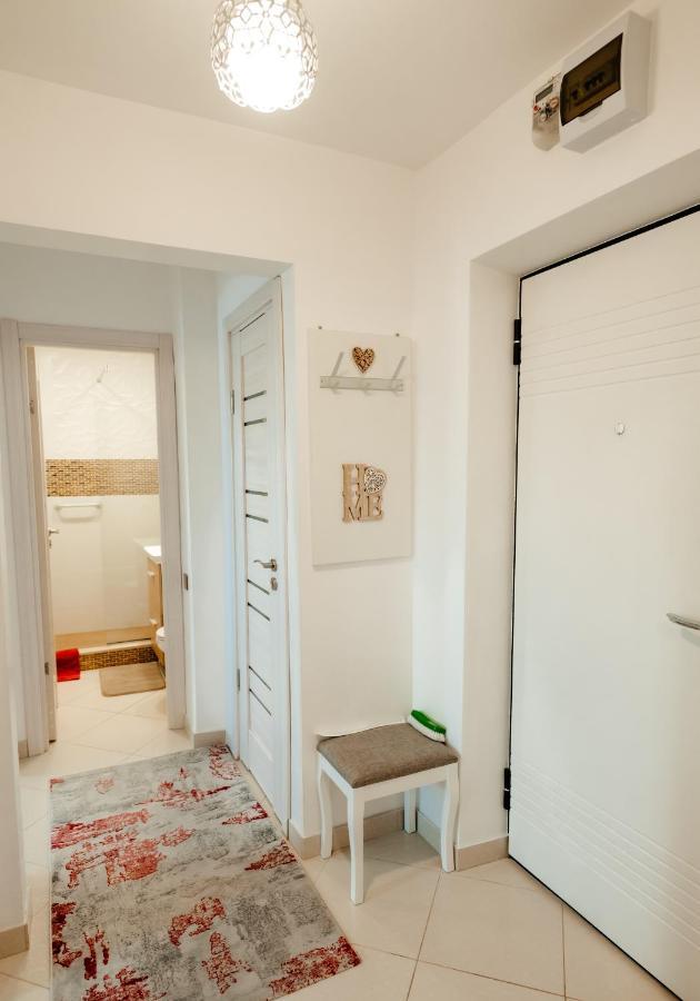 Carla'S Apart Palas-Hala Centrala 1 Bedroom, Airport Shuttle Jassy Zewnętrze zdjęcie