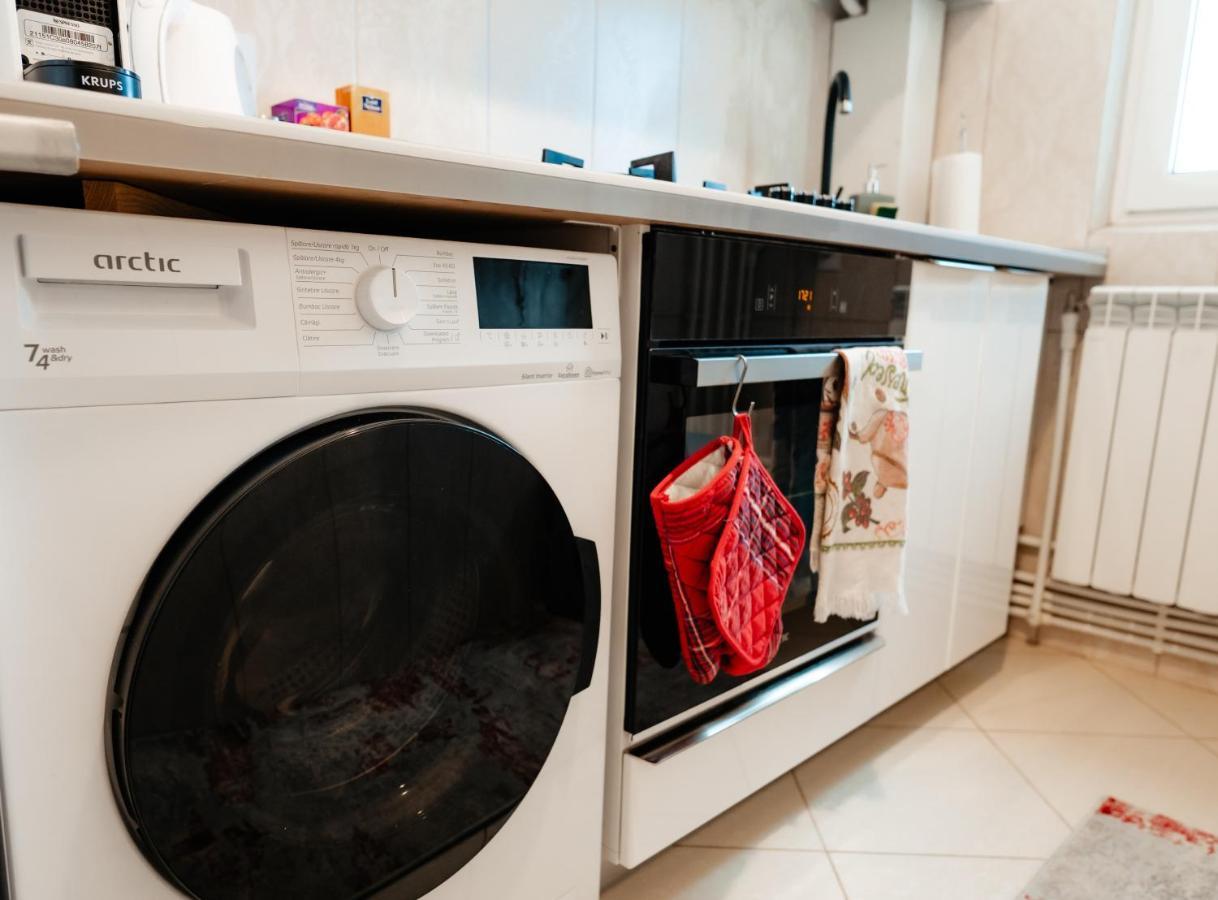 Carla'S Apart Palas-Hala Centrala 1 Bedroom, Airport Shuttle Jassy Zewnętrze zdjęcie